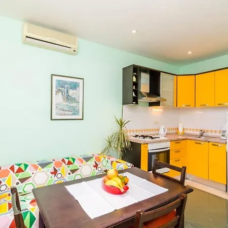 Villa Diana: Cozy 2-Bedroom Home In Dubrovnik Apartment Dubrovnik