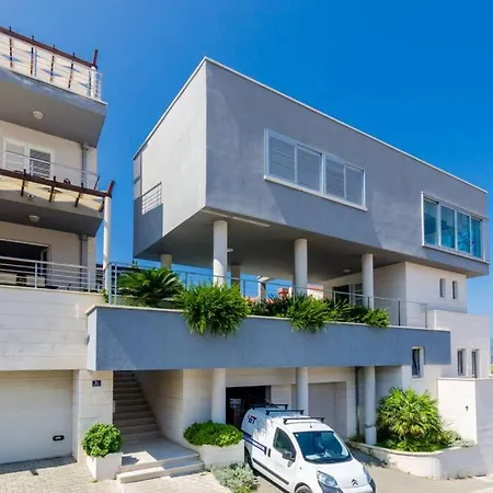 Villa Diana: Cozy 2-Bedroom Home In Dubrovnik