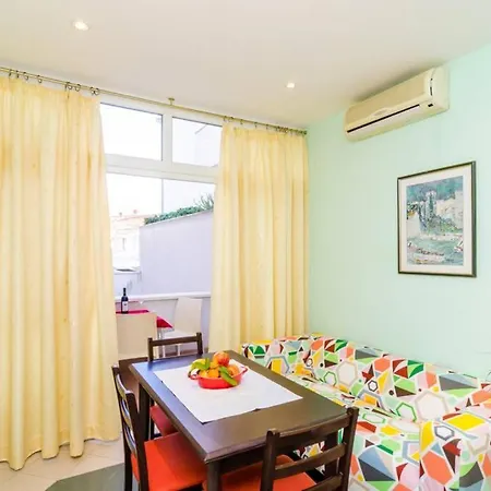 Villa Diana: Cozy 2-Bedroom Home In Dubrovnik