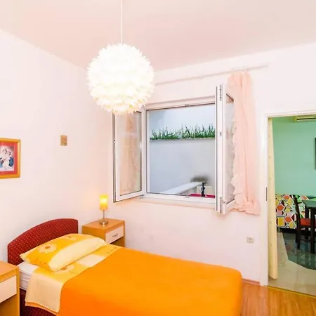 Apartment Villa Diana: Cozy 2-Bedroom Home In Dubrovnik *