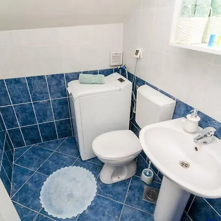 Apartment Villa Diana: Cozy 2-Bedroom Home In Dubrovnik Dubrovnik